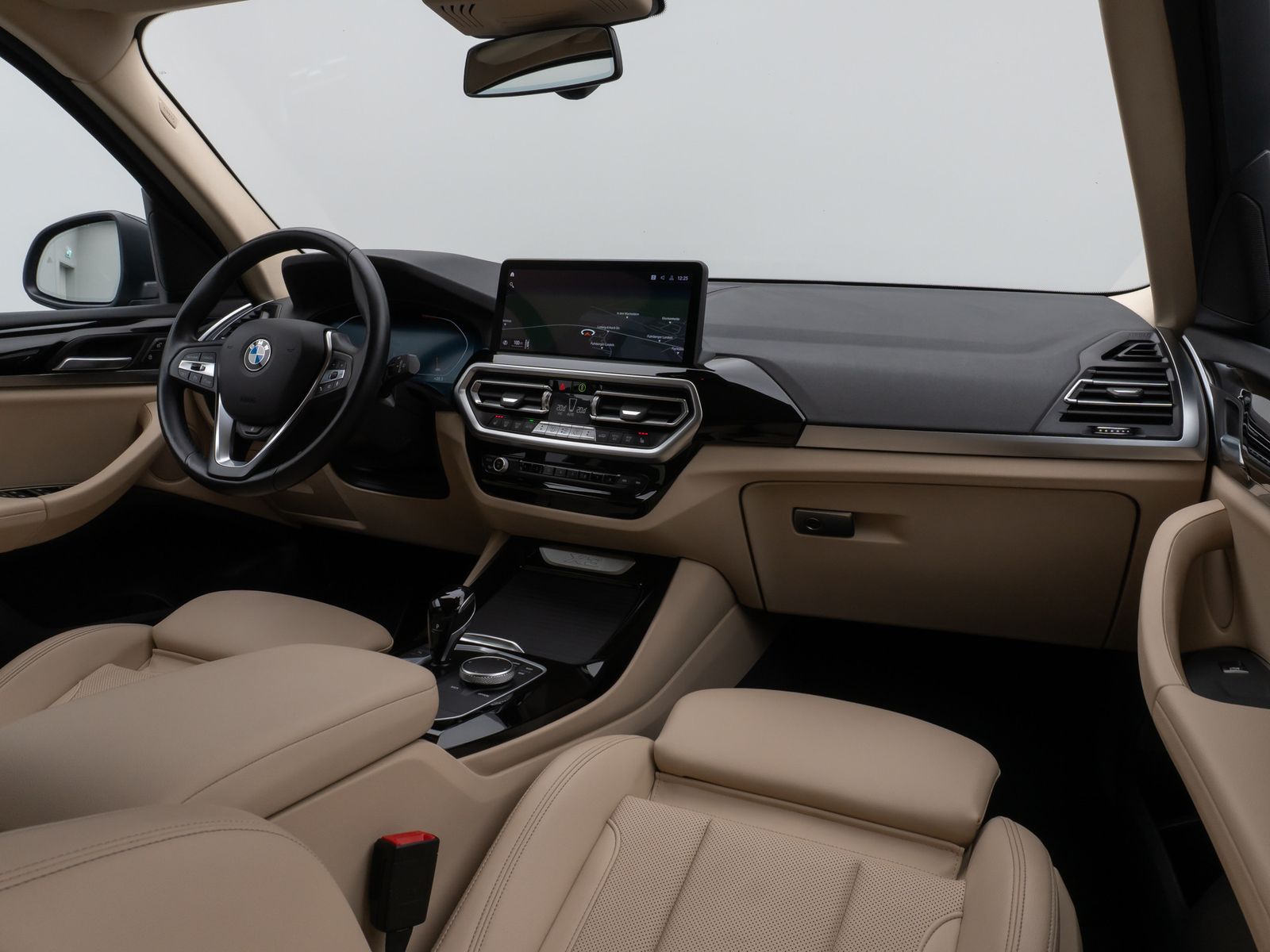 Fahrzeugabbildung BMW X3 xD20d  Kamera DAB HiFi Lnkrhzg Komfort Sport