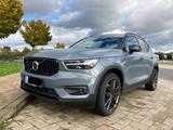 Volvo XC40 D4 AWD R Design Geartronic PanoDach, Navi - Volvo XC40 Gebrauchtwagen in Berlin