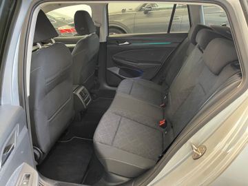Volkswagen Golf - 10