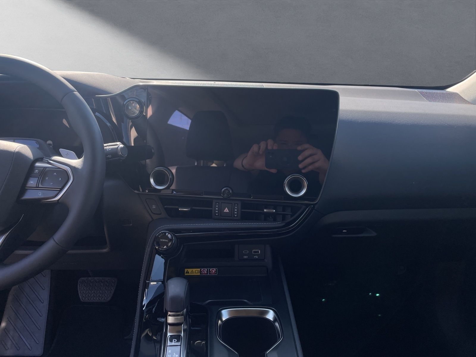 Lexus NX 450h - Bild 14