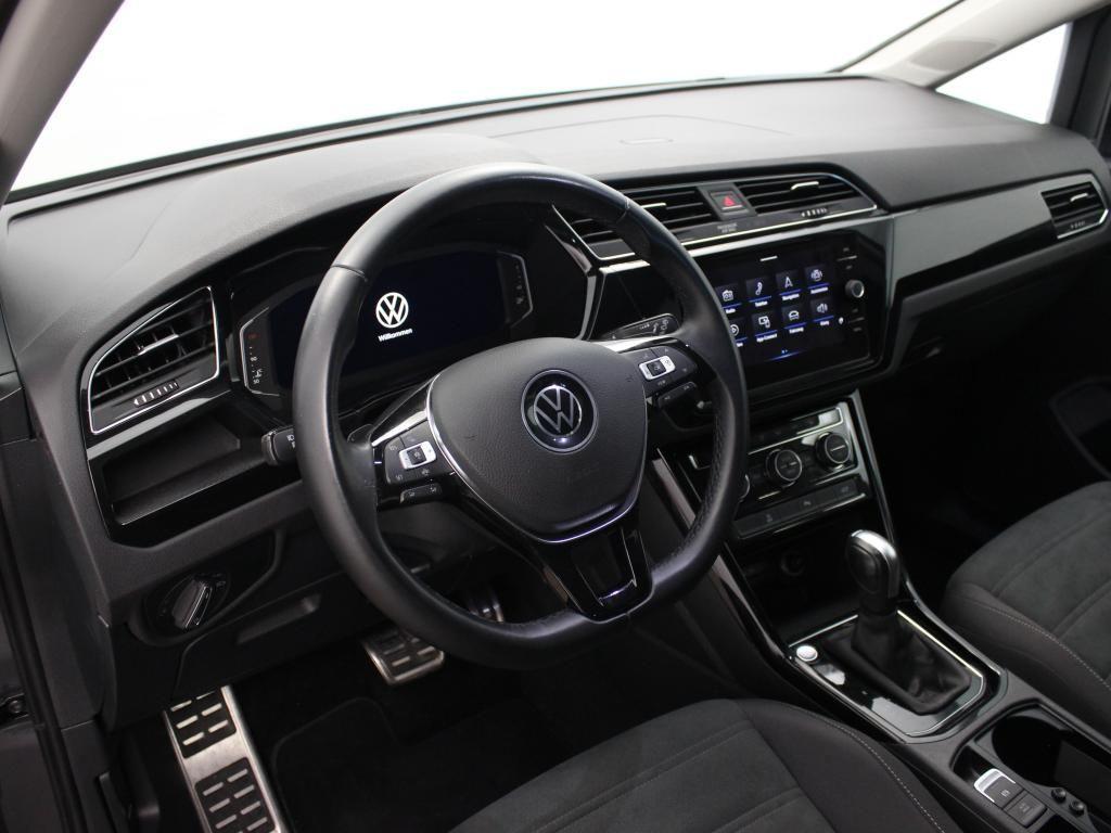 Volkswagen Touran Highline 1.5 TSI 110kW 7-Gang DSG 4 Türen, миниатюра 23