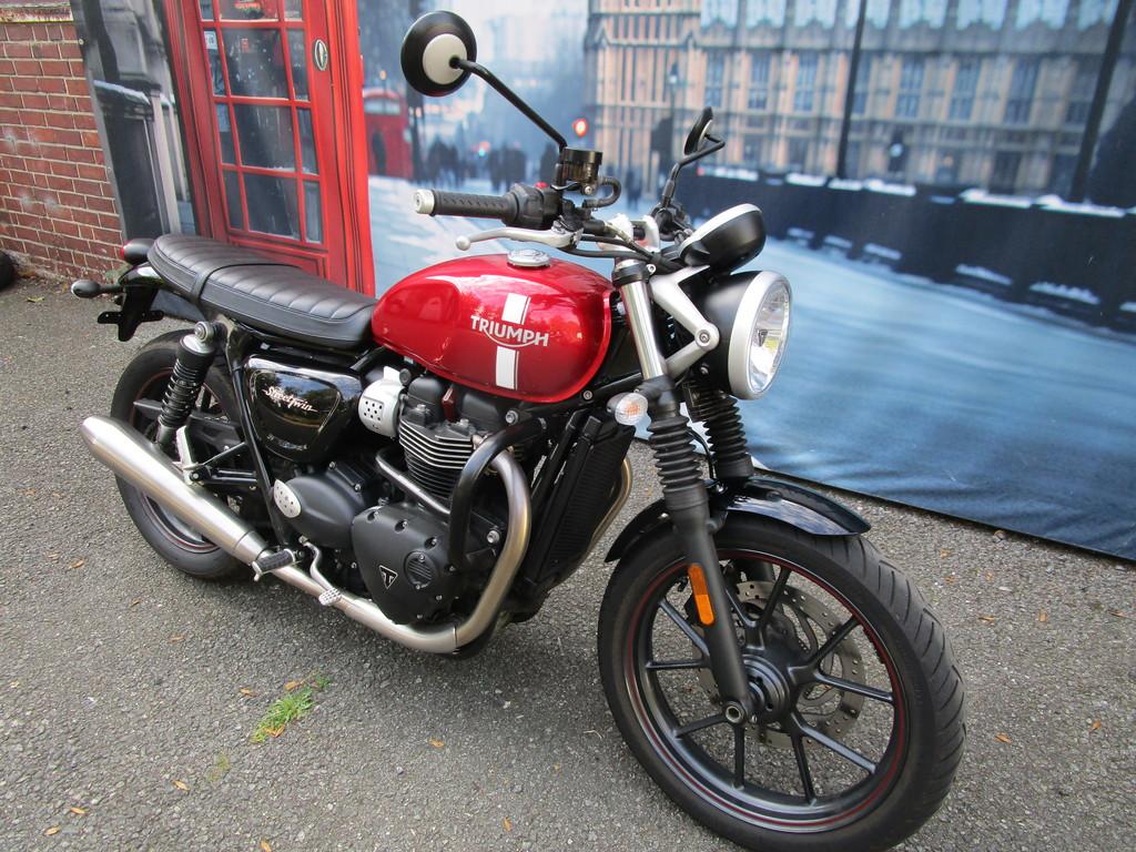 Triumph Street Twin  ABS 