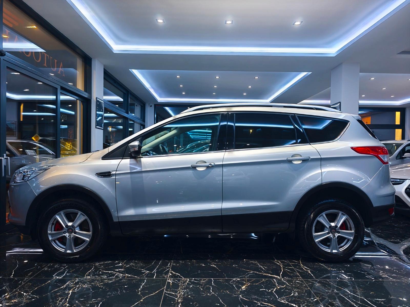 Ford Kuga Trend SHZ NAVI PDC AHK 4x4