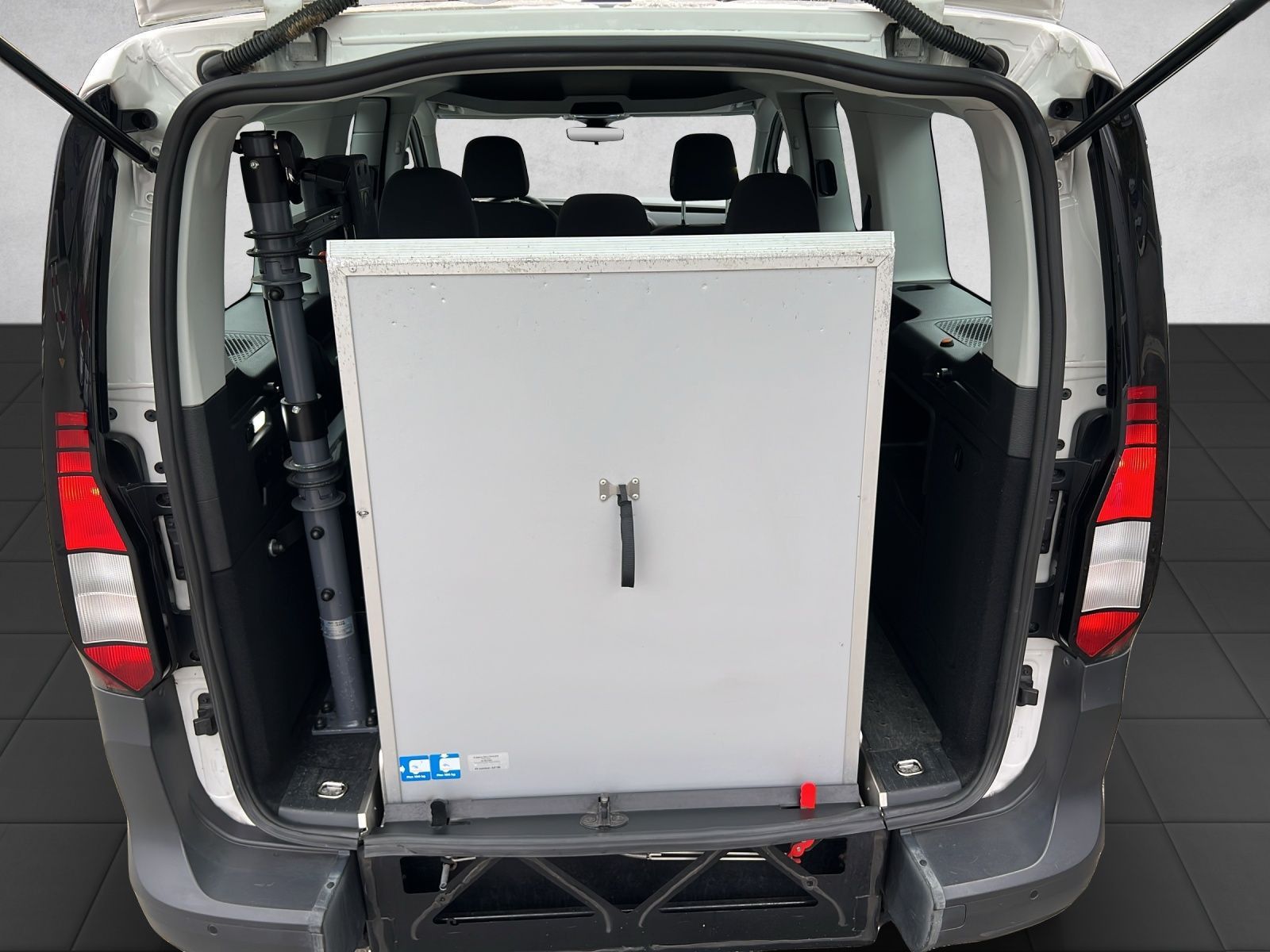 Caddy Kombi Maxi 5-Sitzer 1,5 l 84 kW TSI BTW*KM