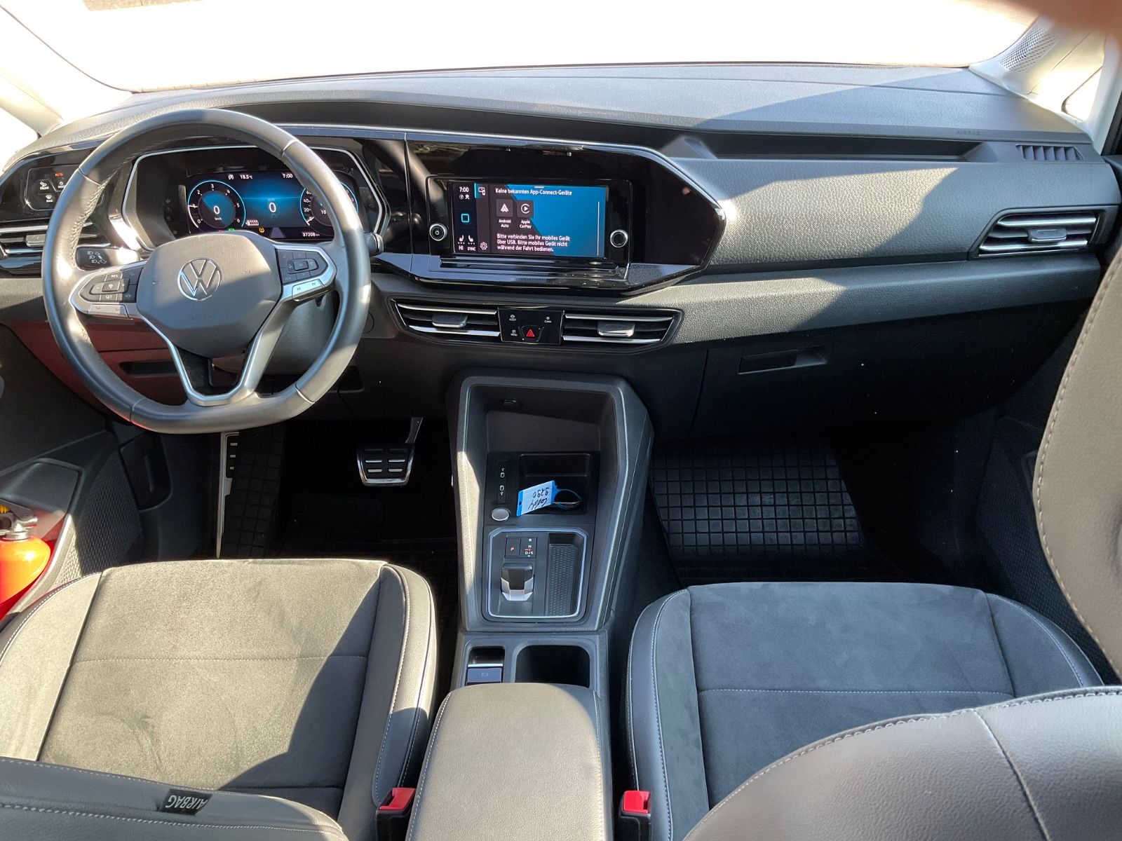 Fahrzeugabbildung Volkswagen Caddy 2,0TDI DSG Style,7Sitze,LED,Panorama,ACC