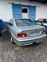 BMW E39 530d Limousine - BMW 530 aus 1999: 530d