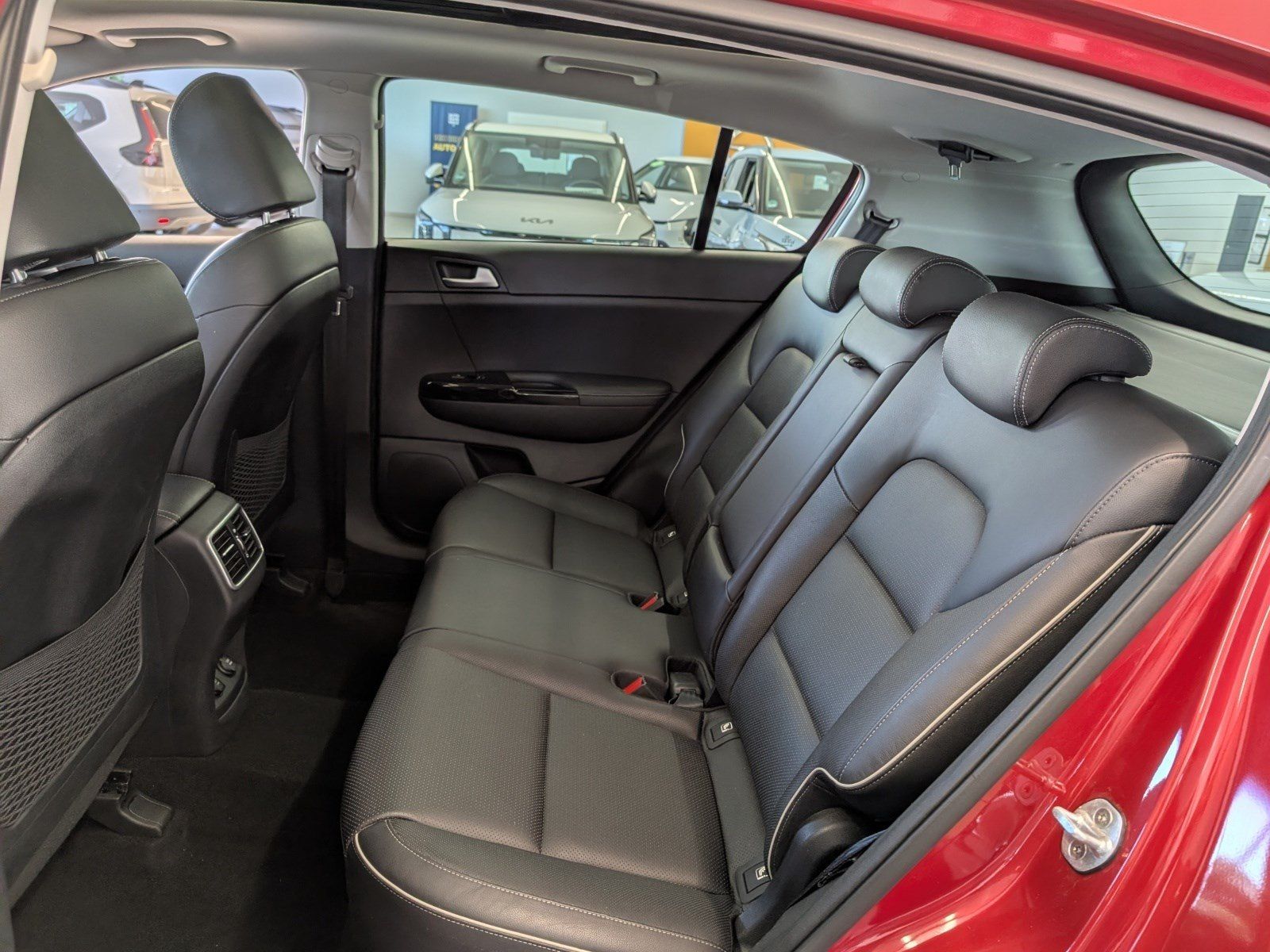KIA Sportage  2.0 CRDi MHEV Platinum Edition 4WD – Bild 11