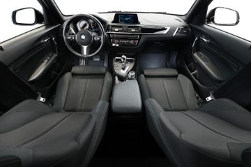 BMW 118i Aut 5-Türer M Sport DriveAssist ACC RFK 18"