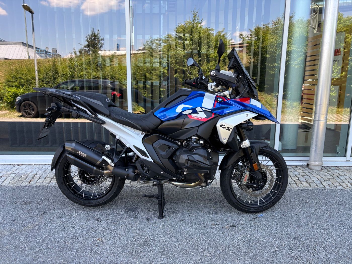 Fahrzeugabbildung BMW R 1300 GS Trophy 4 Pakete Fahrzeughöhenregelung