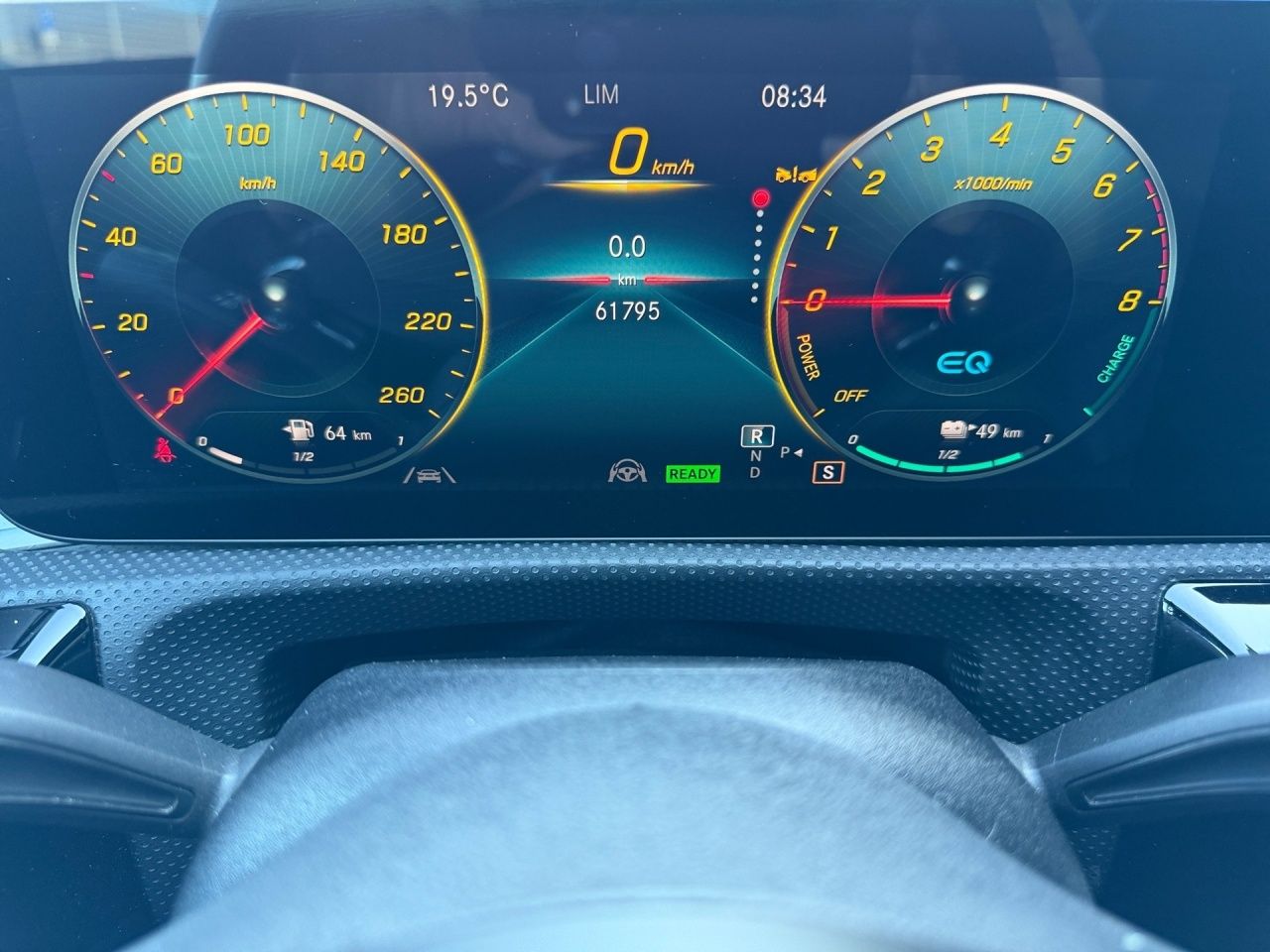 Fahrzeugabbildung Mercedes-Benz CLA 250 e SB AMG+AHK+NIGHT+DISTR+MULTIB+AMBIENTE