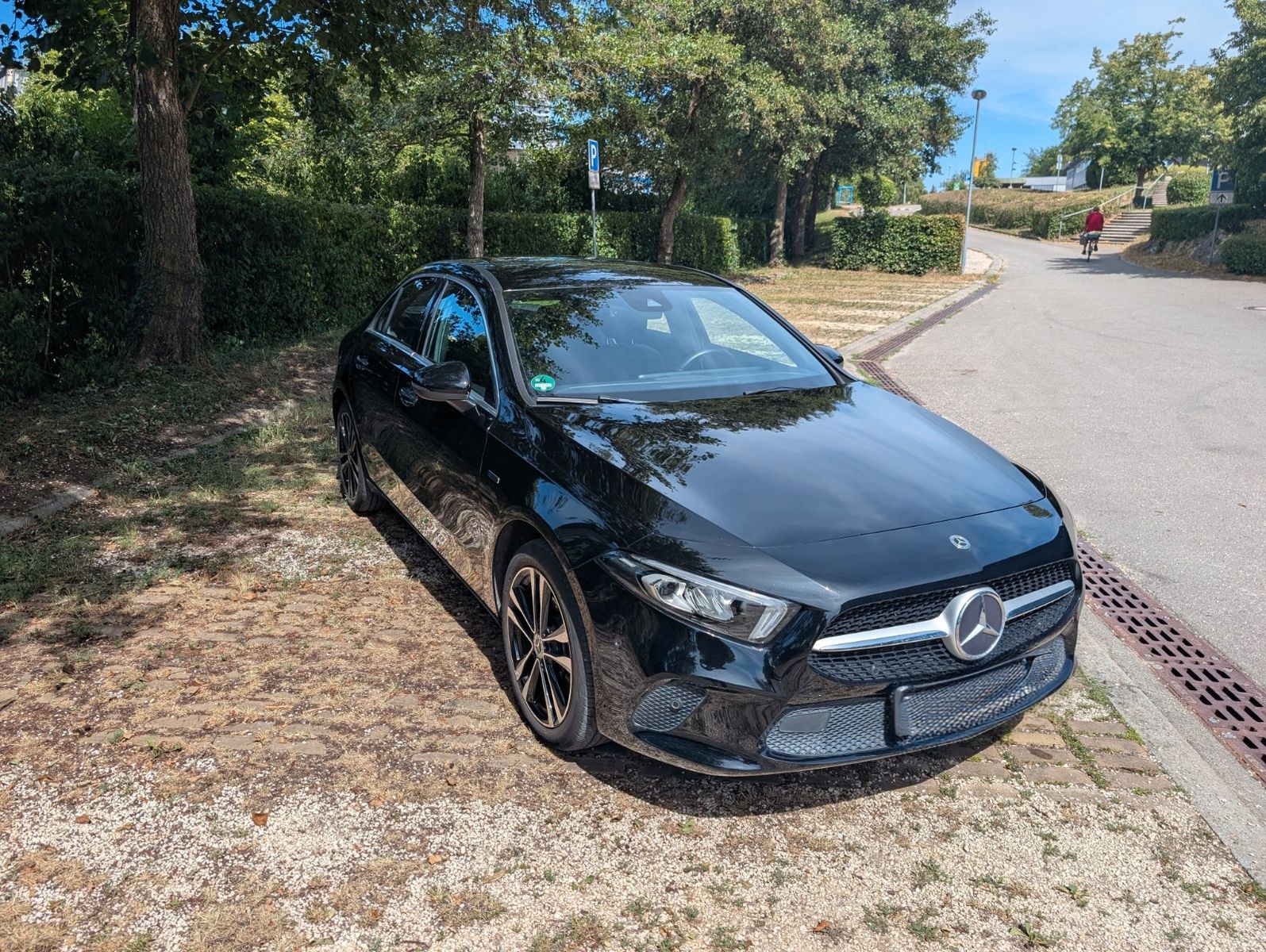 MERCEDES-BENZ A 250e Limousine 