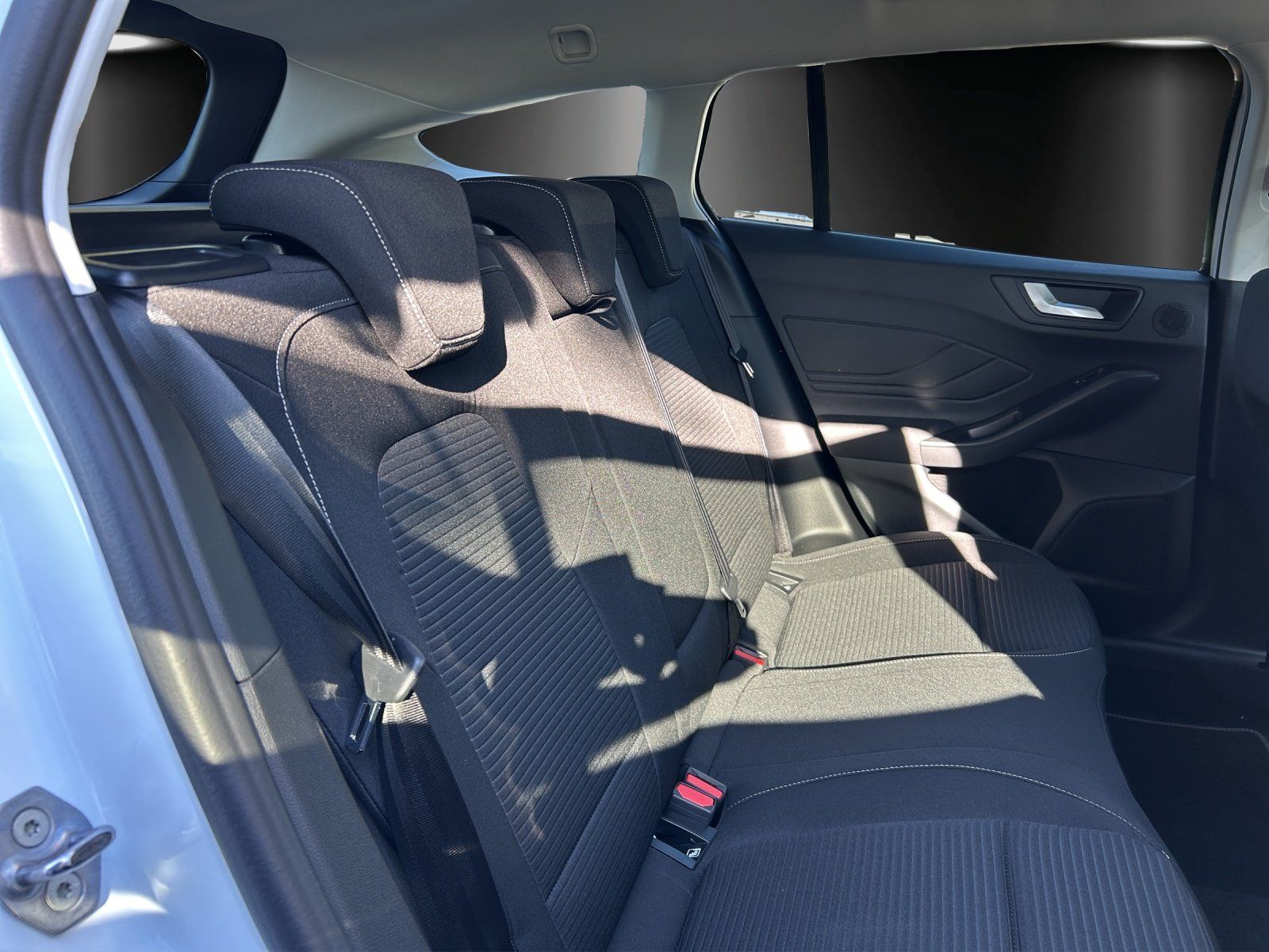 Fahrzeugabbildung Ford Focus Titanium x MHEV LED Schein. B&O Winter Pa.