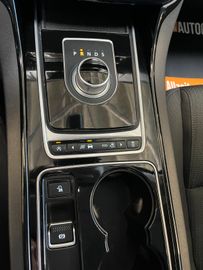Jaguar XE Pure *NAVI*360°*SZHZ*TEMPO*BI-XENON*PDC*TOUCH