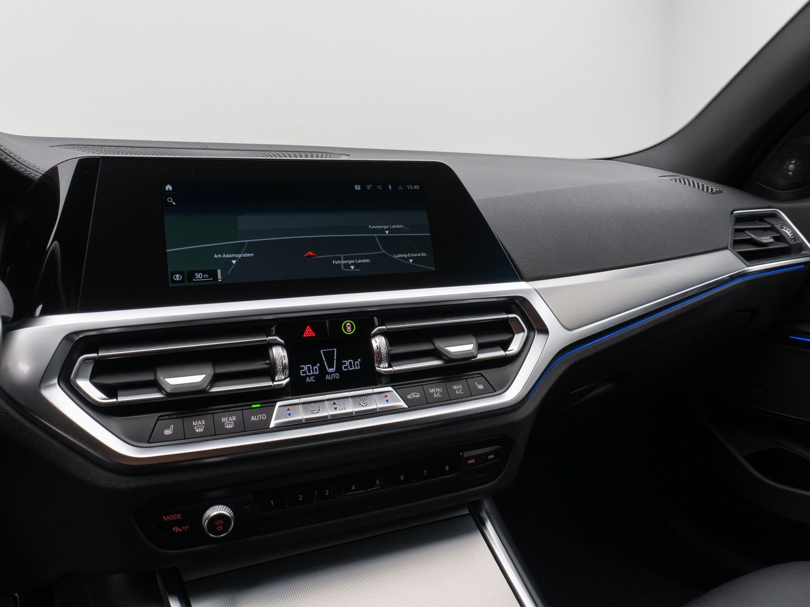 Fahrzeugabbildung BMW 330d xD M Sport Kamera HUD DAB H/K LED 19Zoll