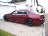 BMW 745Le xDrive M Sportpaket 3xTV/B&W/Pano/20/Laser - rote BMW 7er Reihe