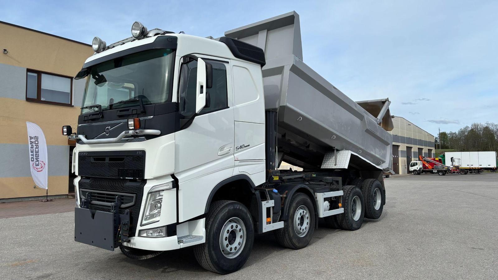 Volvo FH540 8x4 EURO6 + RETARDER + TANDEM LIFT