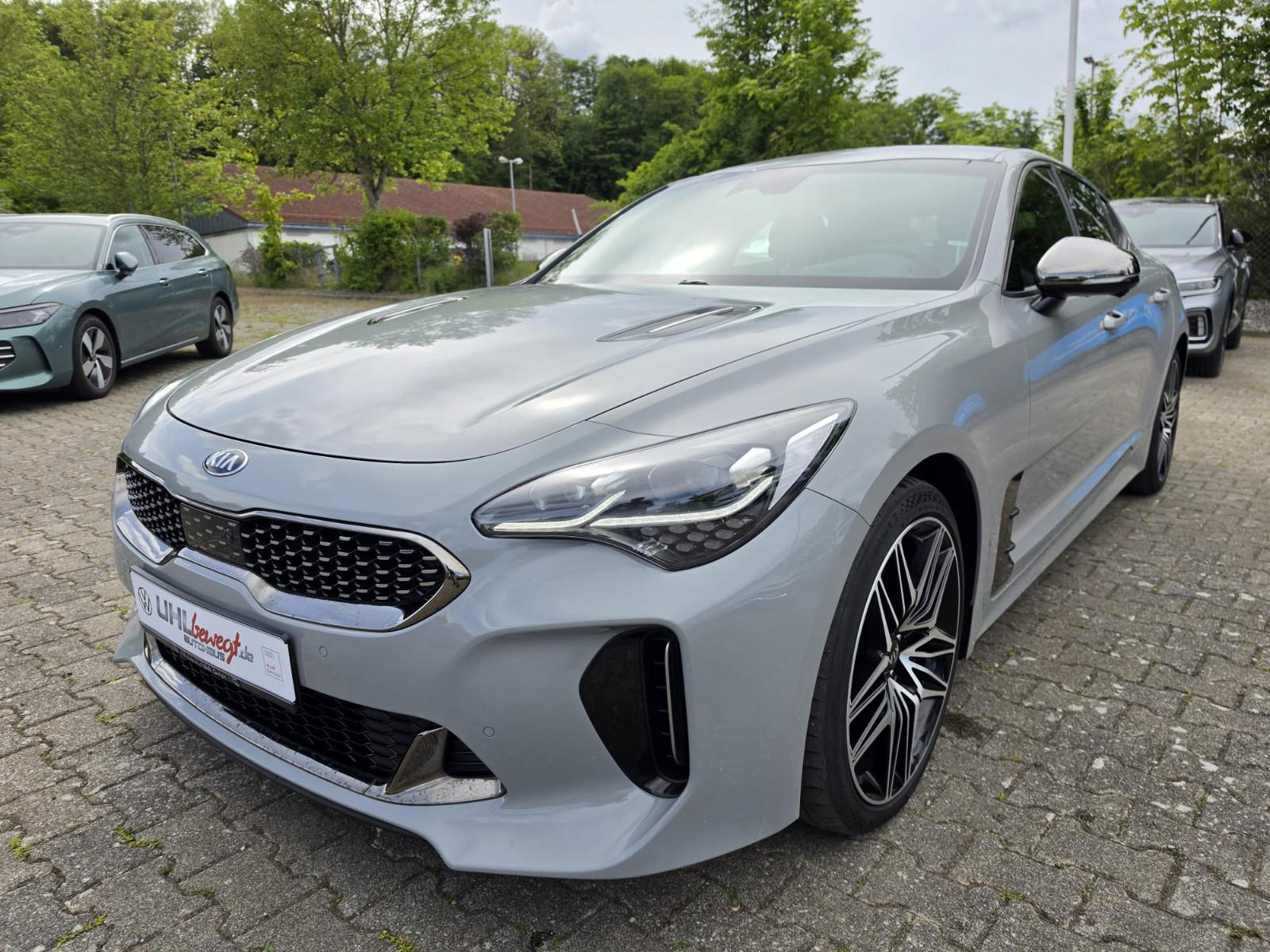 Kia Stinger 3.3 V6 T-GDI 4WD GT Navi Head-up LED
