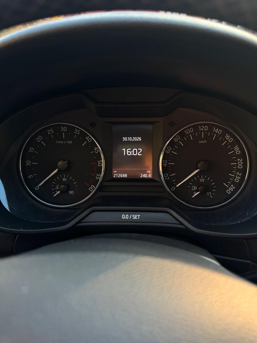Skoda Octavia 2014 — фото 12