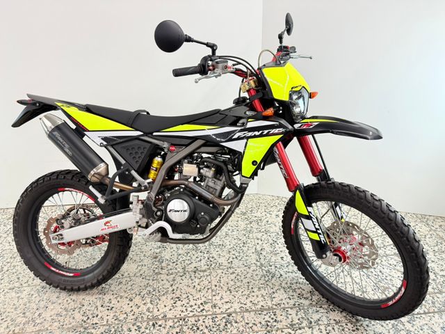 Fantic XEF 125 Enduro Competition XMF 125 Supermoto