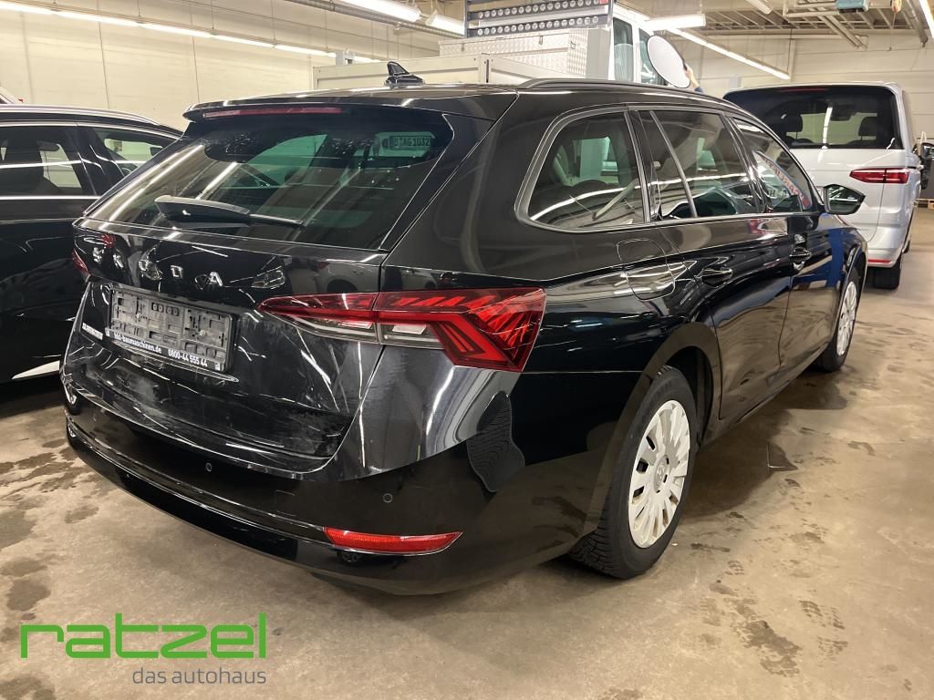 Fahrzeugabbildung SKODA Octavia Combi Ambition TDI Navi LED AHK Lane Ass