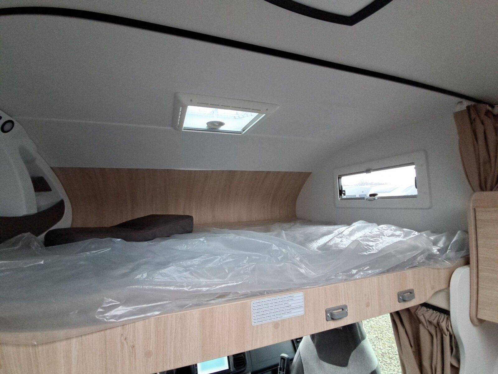 Fahrzeugabbildung Chausson Alkoven C514 First Line  Markise,Solar,RK,Navi