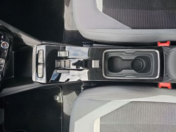 Bild 15 Opel Mokka e Elegance Digitales Cockpit LED Apple Car