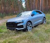Audi Q8 55 TFSI quattro Luftfed/ HUD/ 23" + 22"  - silberne Audi Q8