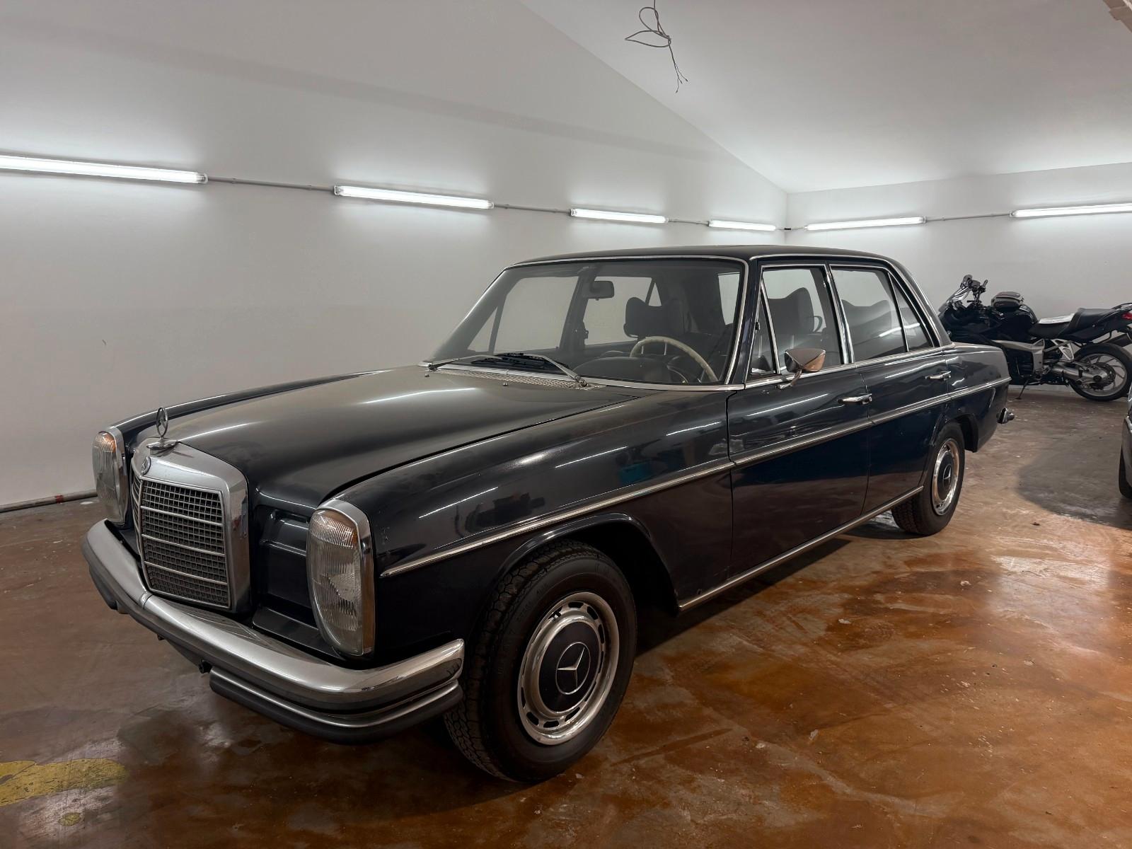Mercedes-Benz 250