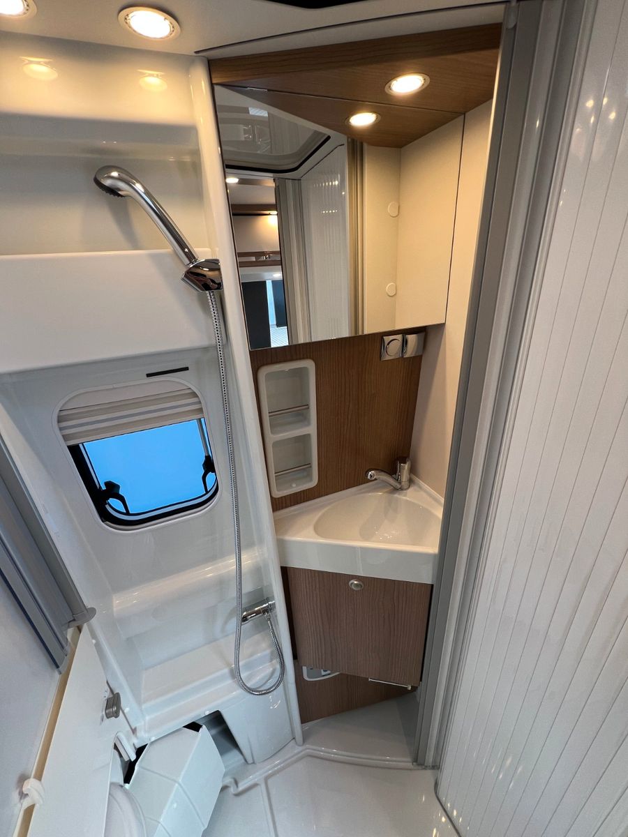 Fahrzeugabbildung Malibu Van diversity GT skyview 640 LE K