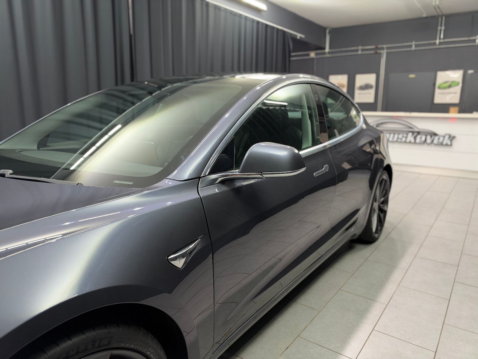 Fahrzeugabbildung Tesla Model 3 Performance Dual AWD |PANO|PREMIUM-SOUND