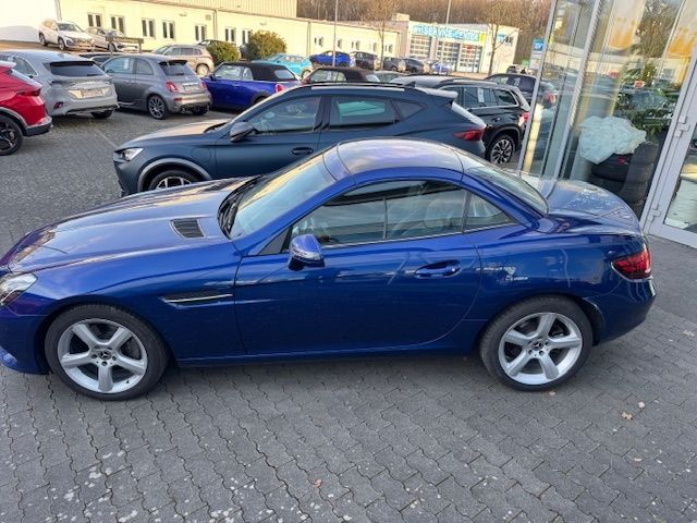 Fahrzeugabbildung Mercedes-Benz SLC 200 9G-Tronic AirScarf KLIMA LED NAVI ALU