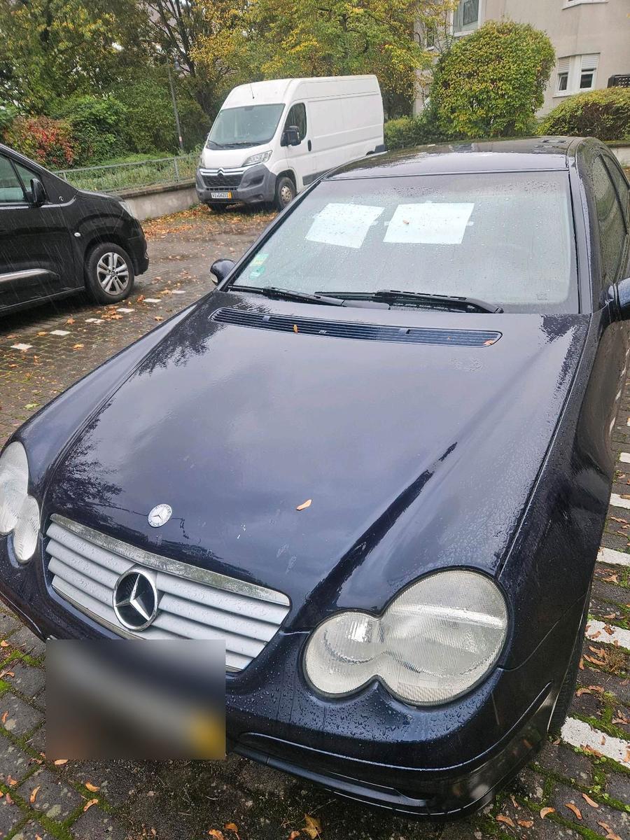 Mercedes-Benz C 180