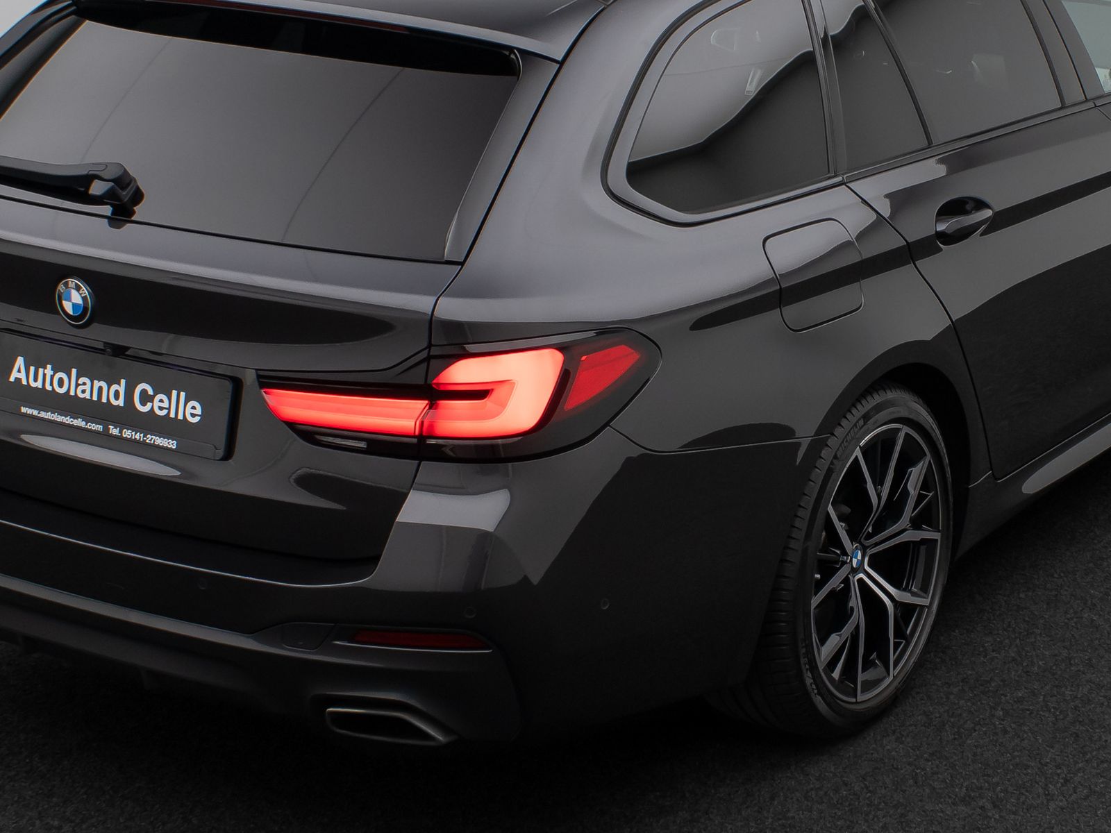 Fahrzeugabbildung BMW 540d xD M Sport Kamera HUD DAB H/K 4xKlima AHK