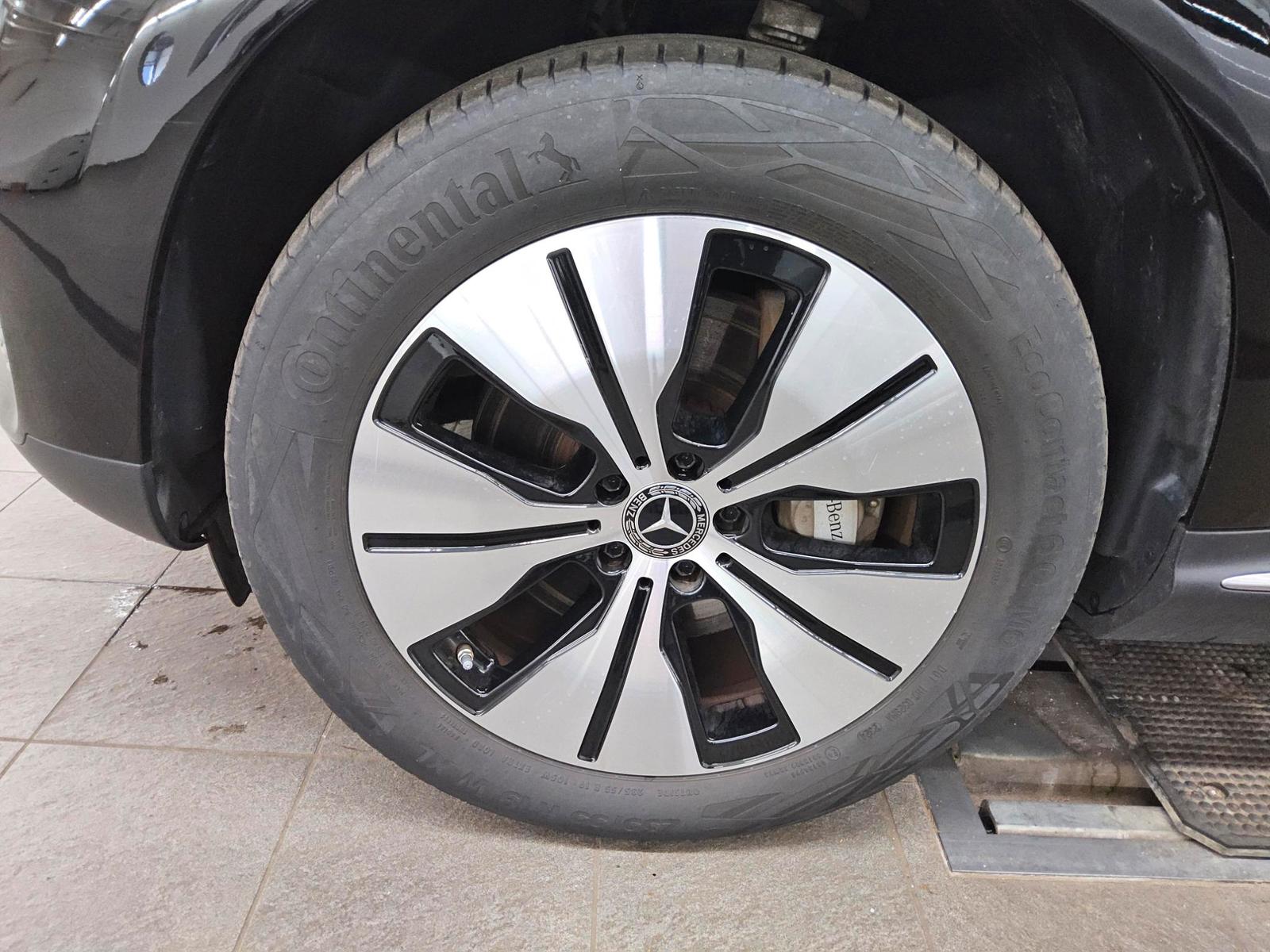 Mercedes-Benz EQC 400 4M T-Leder Navi LED Kamera