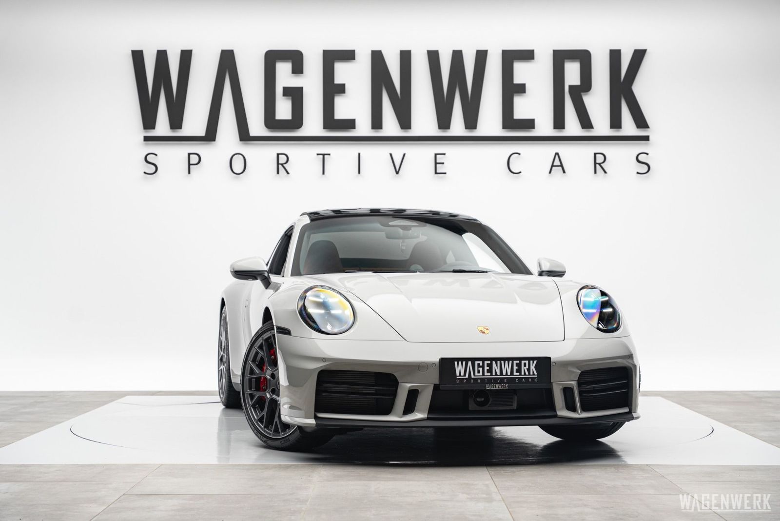 Porsche 911 992.2 Carrera 4S BI-COLOR COGNAC INNODRIVE S