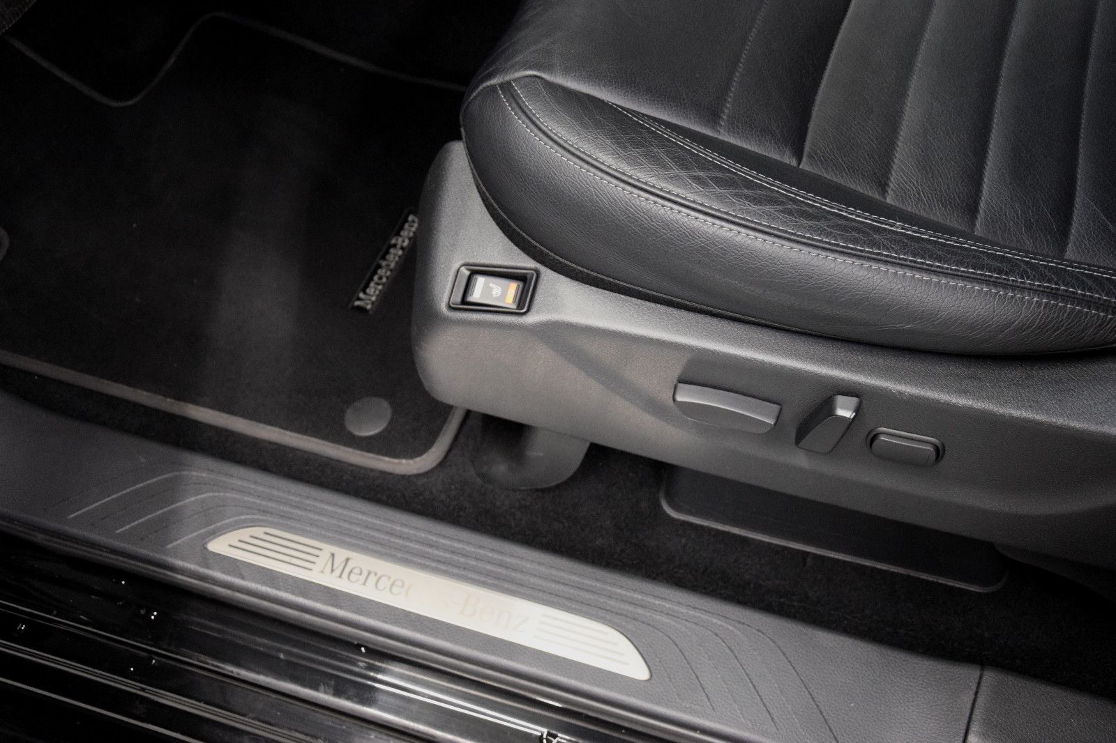 Fahrzeugabbildung Mercedes-Benz X 250 d 4Matic Doppelkabine Edition Power LED