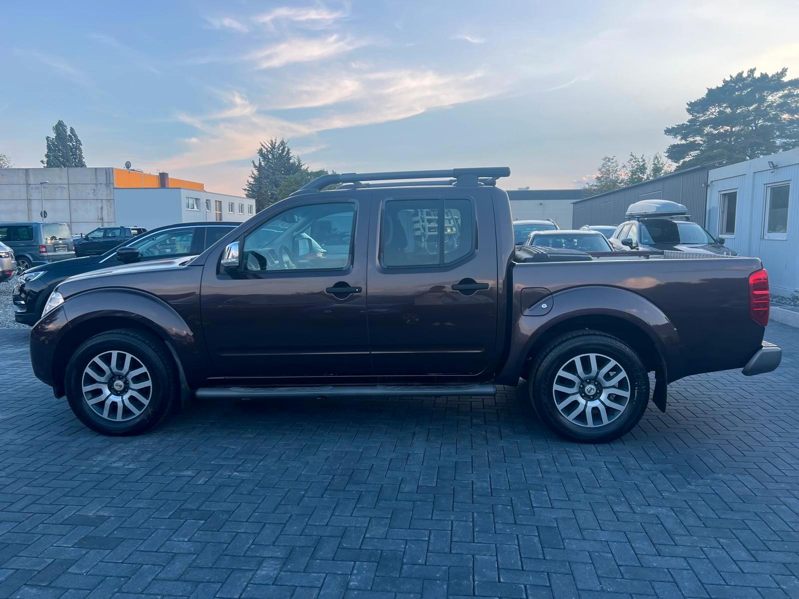 NISSAN NAVARA 2.5 DCI 190 CH 4X4 DOUBLE CAB LE BVA – GPS – SIÈGES CHAUFFANTS – CAMÉRA – ATTELAGE