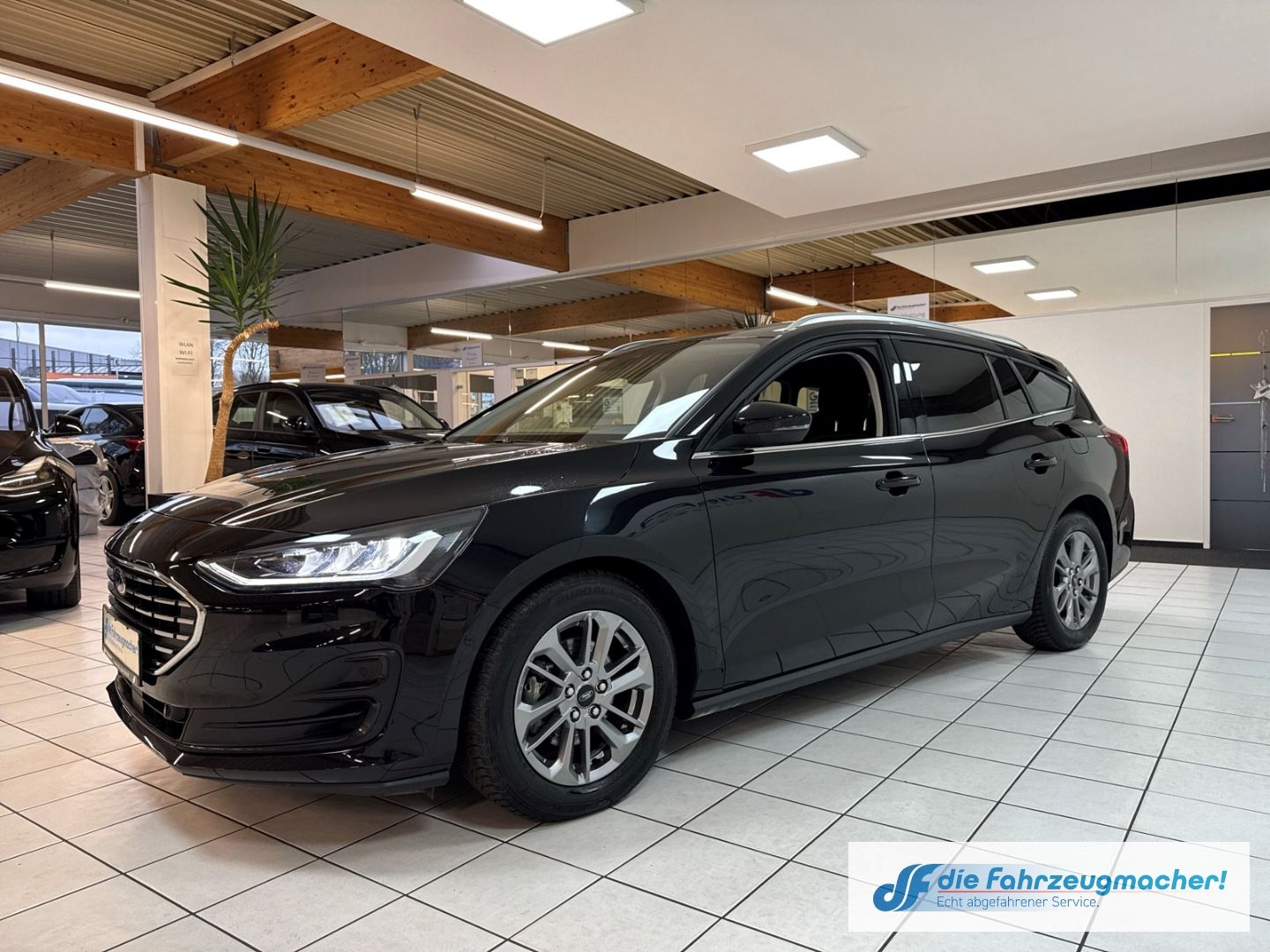 Fahrzeugabbildung Ford Focus Turnier Titanium X Navi Digitales Cockpit