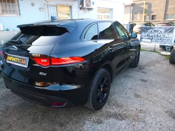 Jaguar F-Pace - 5
