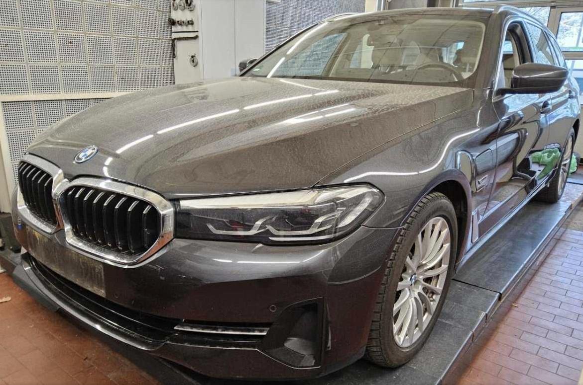BMW 530e Tour.*Pano*Leder*Kam*Ambiente*18*