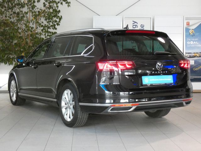 Passat Variant 2.0 TDI Elegance AHK NAVI MATRIX