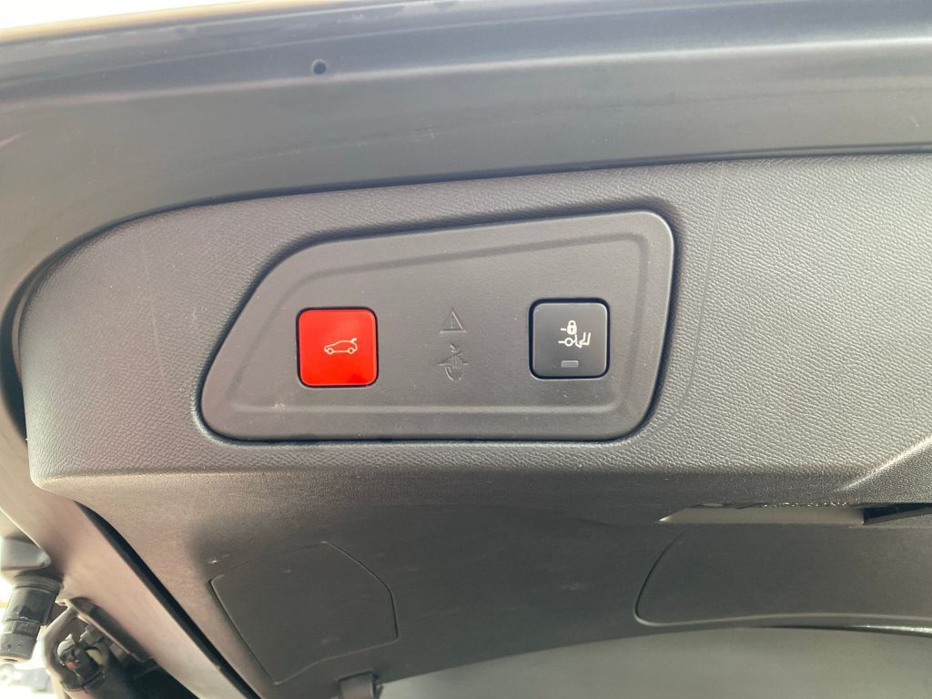 Fahrzeugabbildung Citroën C5 Aircross Hybrid 225 *Automatik* SHINE PACK