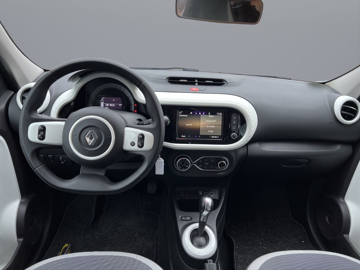 Fahrzeugabbildung Renault Twingo Electric Zen DAB Tel.-Vorb. Berganfahrass