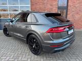 Audi Q8 50TDI QUATTRO,LUFT,MATRIX,PANO,SOFTCL,S-LINE - mit Diesel-Antrieb: Grau, Abstandswarner, Geländewagen