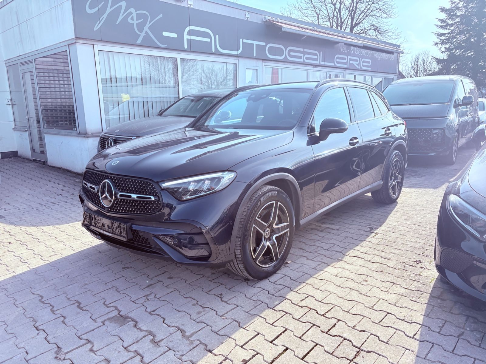 MERCEDES-BENZ GLC 220 d 4Matic AMG-Line|1.Hand|Alcantara|AHK|