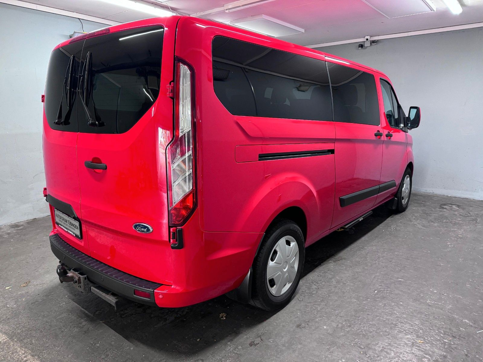 Fahrzeugabbildung Ford Transit Custom320 L2H1 AUTOM*KAMERA*KLIMA*9Sitze