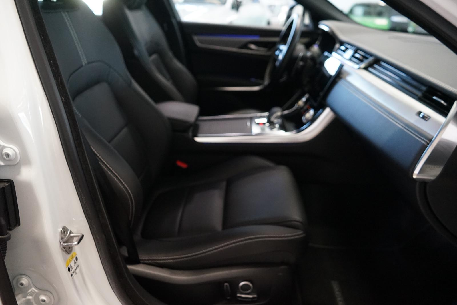 Jaguar XF Sportbrake D200 R-Dynamic Kamera+SHZ+Leder