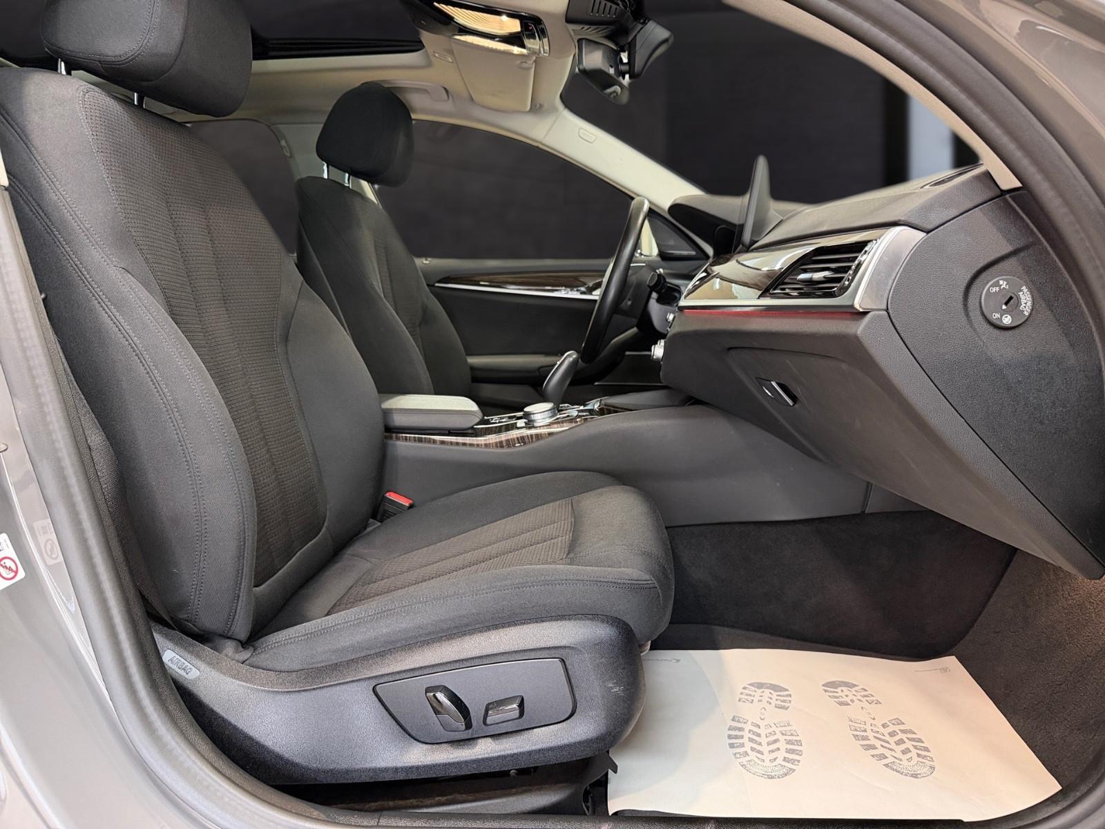 BMW 520 d xDrive Touring Panorama*360°*LED*1H, миниатюра 14
