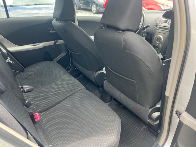 Toyota Yaris  Life