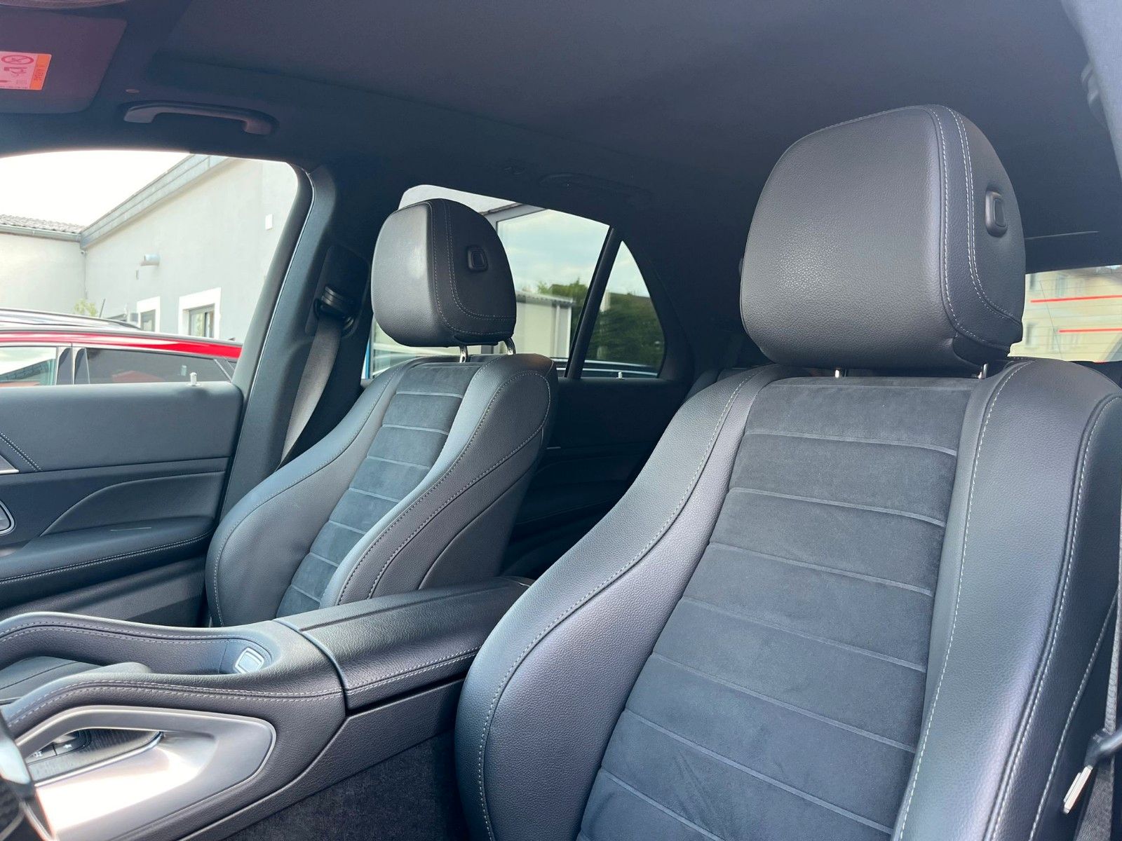 Fahrzeugabbildung Mercedes-Benz GLE 350e 4Matic AMG-Line*Air*Pano*360°*Keyless*
